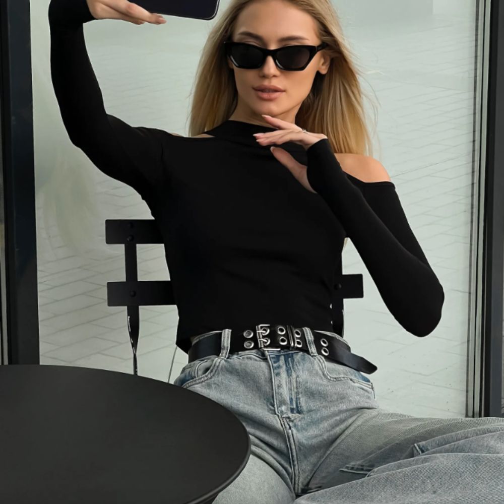 Top Épaules Dénudées – Coupe Sexy Chic & Silhouette Sculptée