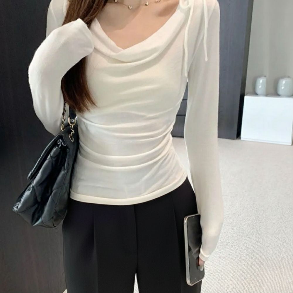 Top Noir Drapé Élégant